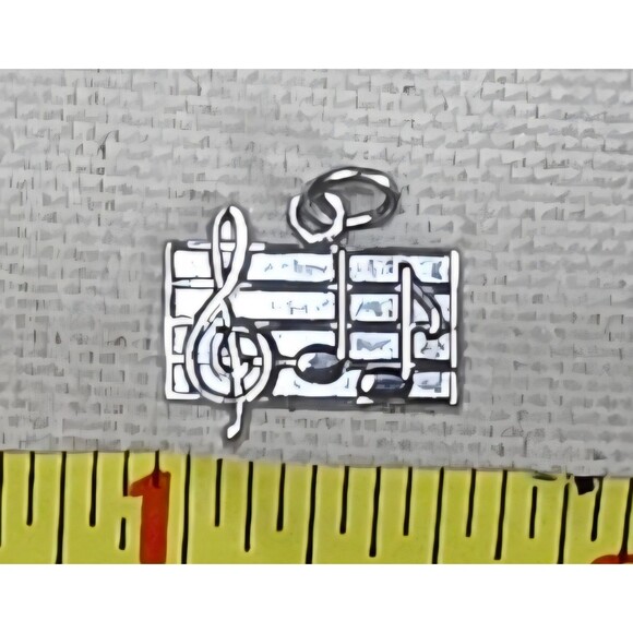 Vintage Wells Sterling Music Pendant – Treble Clef & Notes – Silver – 5/8” x 1/2 - Picture 8 of 8